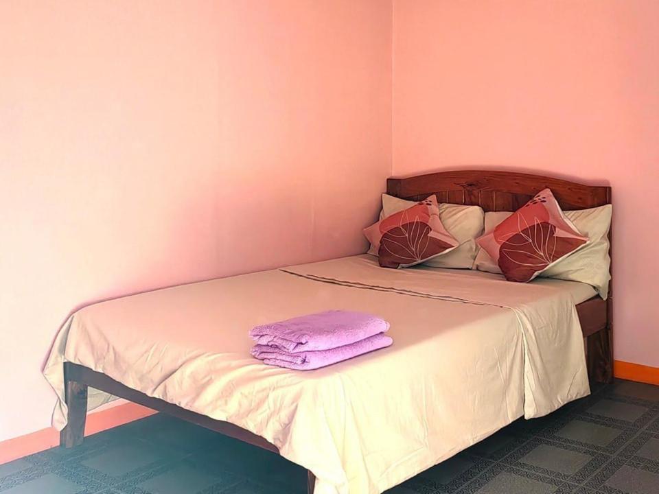J&J Tourist Inn Bohol Εξωτερικό φωτογραφία